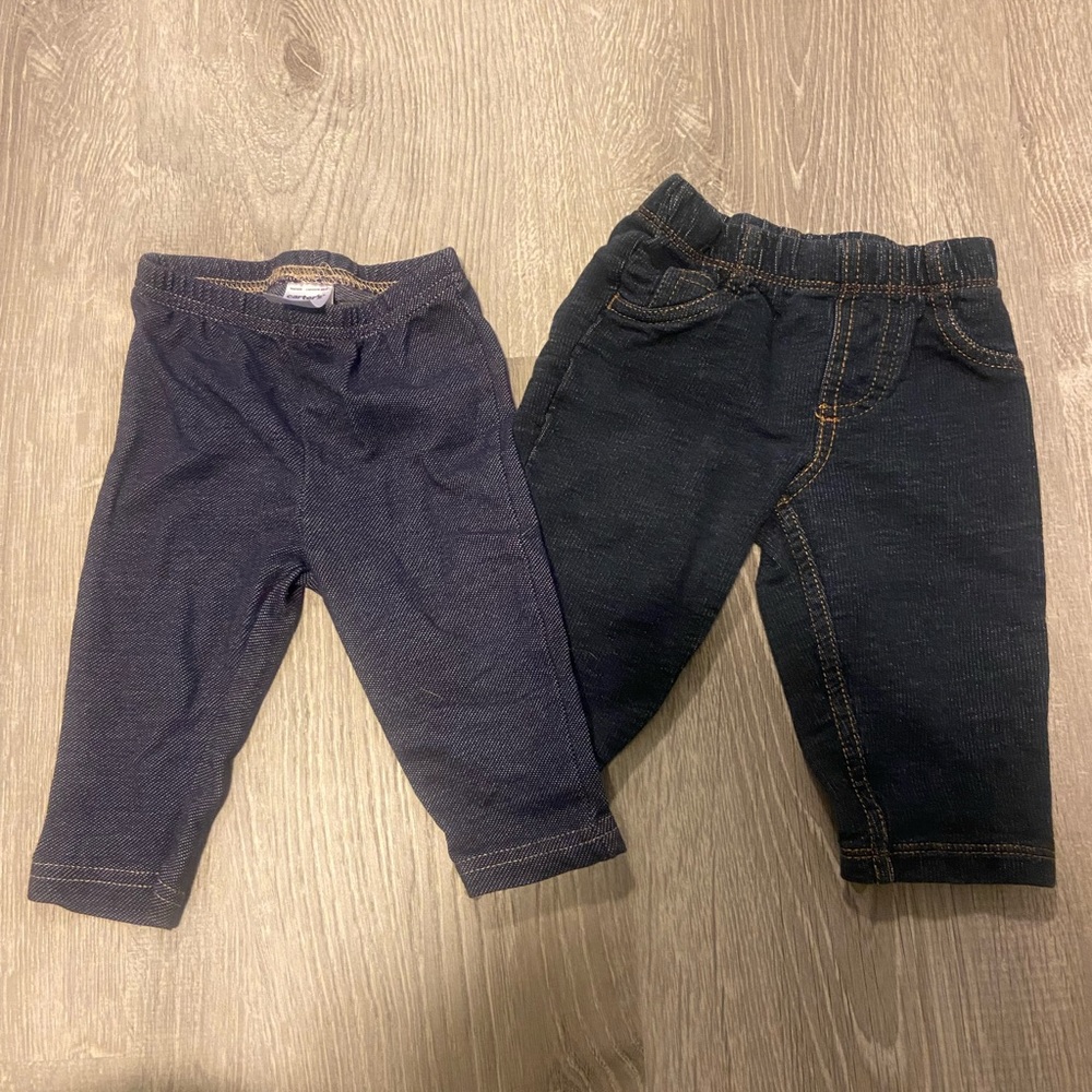 Carter’s 2 pairs of baby girl jean jeggings set 6M EUC
